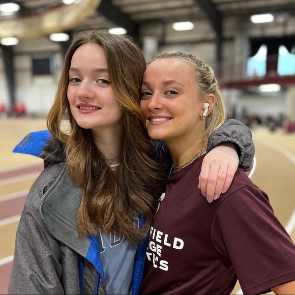 👋 ♥️ HELLO! A little about me ☺️… - Picture 2 of 8